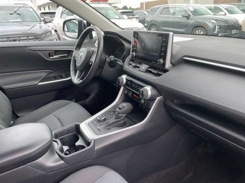 Used 2020 Toyota RAV4 XLE w/ Convenience Package AWD/4WD image 8