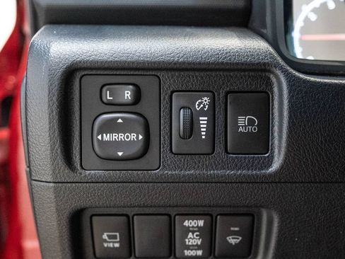 Used 2022 Toyota 4Runner TRD Off-Road Premium AWD/4WD image 25