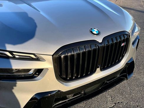 Used 2025 BMW X7 M60i image 29