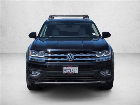 Used 2018 Volkswagen Atlas SEL Premium AWD/4WD image 2