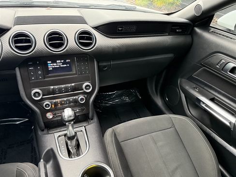 Used 2020 Ford Mustang Coupe RWD image 21