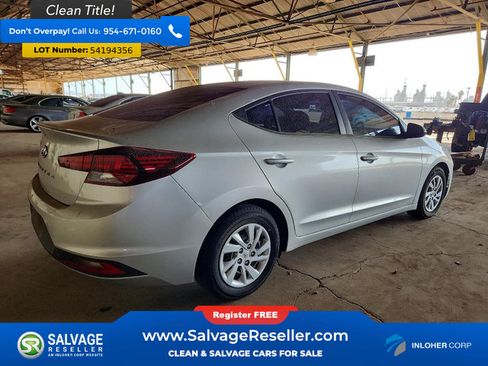 Used 2019 Hyundai Elantra SE FWD image 4