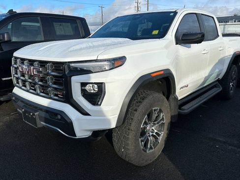 Used 2024 GMC Canyon AT4 w/ LPO, Off Road Lift Package image 4