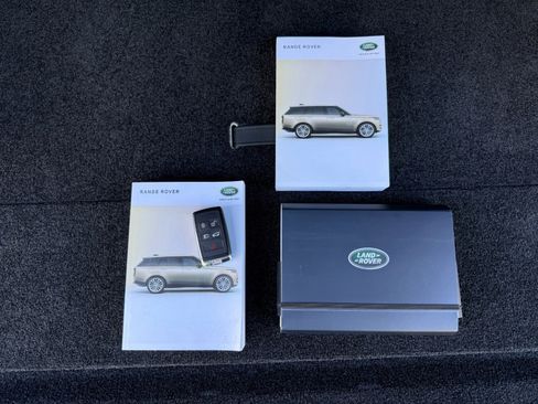 Used 2023 Land Rover Range Rover SE image 36