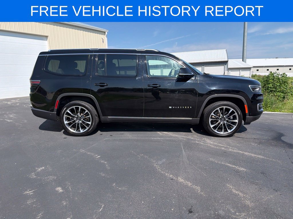 Used 2022 Jeep Wagoneer Series III w/ Premium Group I AWD/4WD image 3