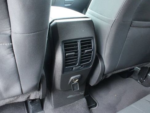 Used 2017 Ford Escape SE FWD image 31