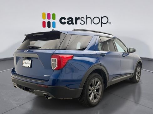 Used 2023 Ford Explorer XLT w/ Equipment Group 202A AWD/4WD image 5