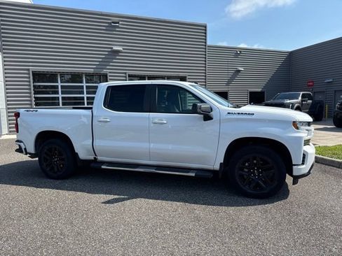 Used 2021 Chevrolet Silverado 1500 RST w/ LPO, Blackout Package AWD/4WD image 3