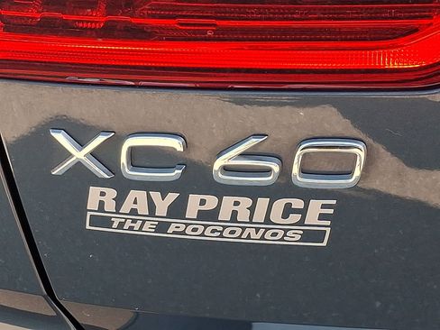 Certified 2024 Volvo XC60 B5 Core w/ Protection Package Premier AWD/4WD image 30