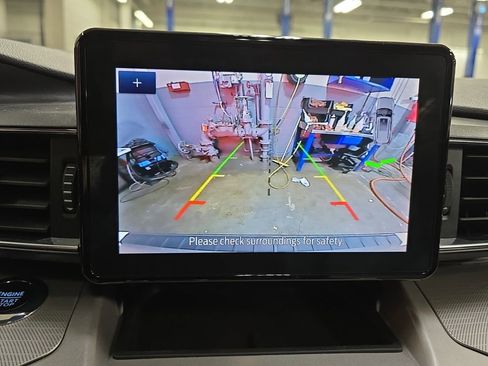 Used 2023 Ford Explorer XLT w/ Equipment Group 202A AWD/4WD image 27