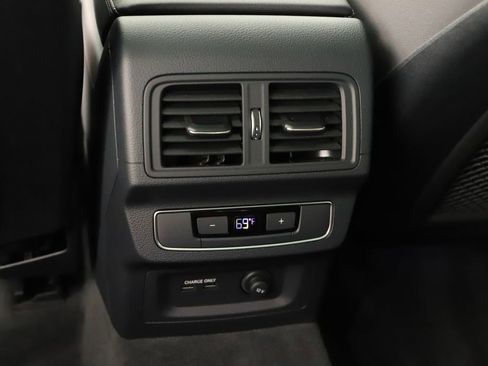 Certified 2025 Audi Q5 e Premium Plus w/ Premium Plus Package image 22