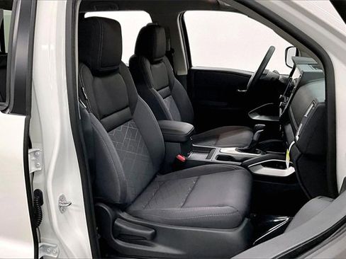 New 2025 Nissan Frontier SV image 35