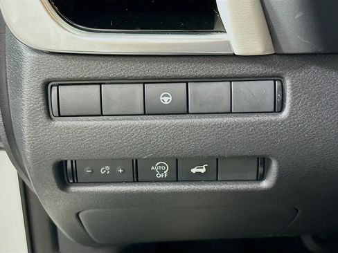 Used 2023 Nissan Rogue SL FWD image 16