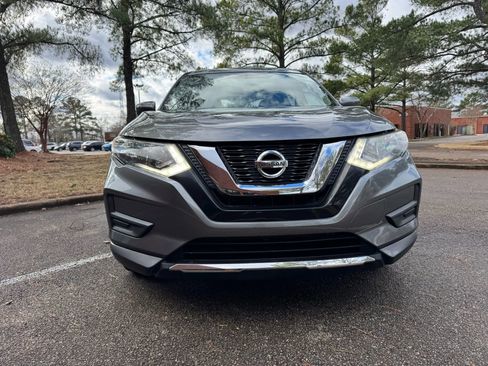 Used 2017 Nissan Rogue S image 8
