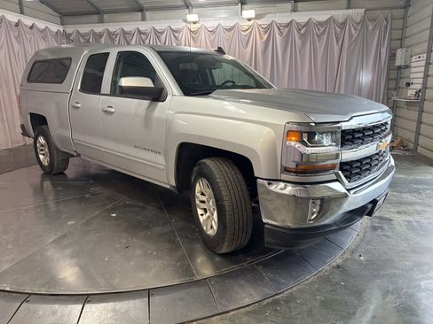Used 2018 Chevrolet Silverado 1500 LT w/ All Star Edition image 2