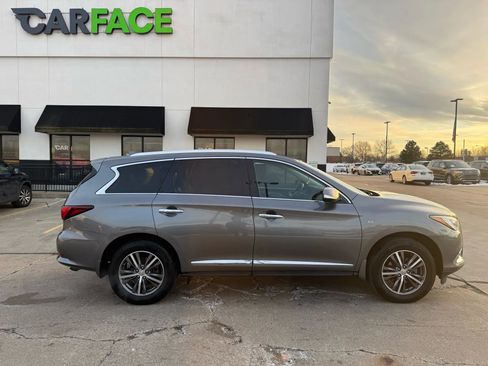 Used 2018 INFINITI QX60 AWD w/ Premium Plus Package image 17