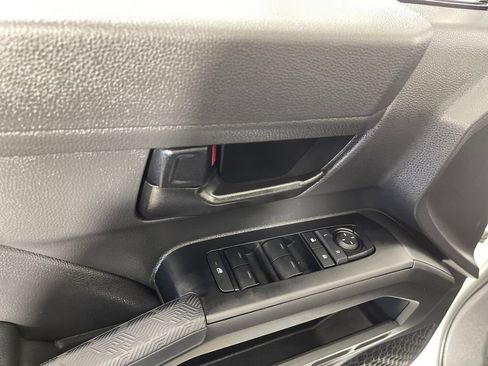 Certified 2025 Toyota Tacoma SR5 image 16