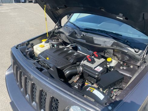 Used 2015 Jeep Patriot Sport FWD image 14