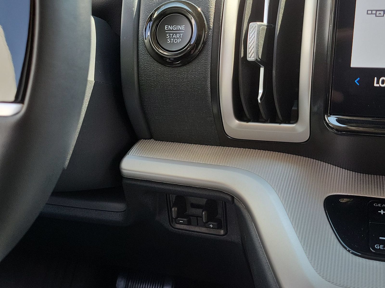Used 2026 Ford Expedition Active AWD/4WD image 16
