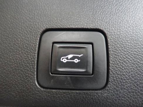 Used 2020 Buick Encore GX Select AWD/4WD image 22