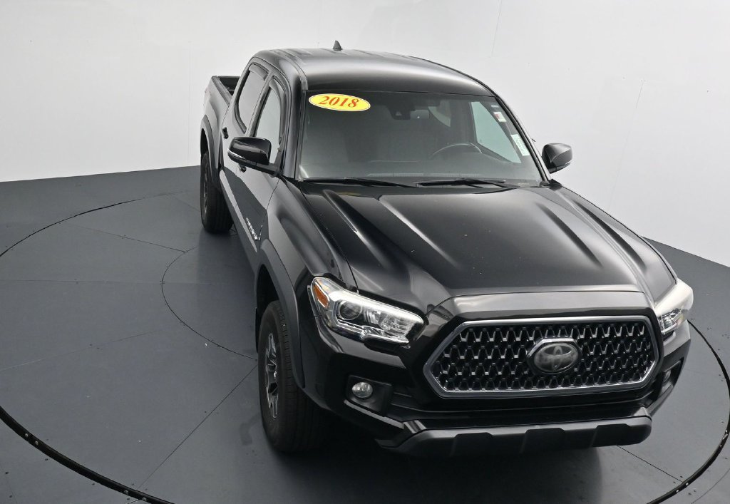 Used 2018 Toyota Tacoma TRD Off-Road w/ Technology Package AWD/4WD image 24