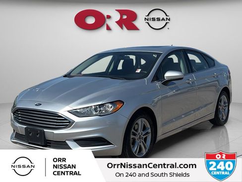 Used 2018 Ford Fusion SE w/ Fusion SE Technology Package FWD image 1