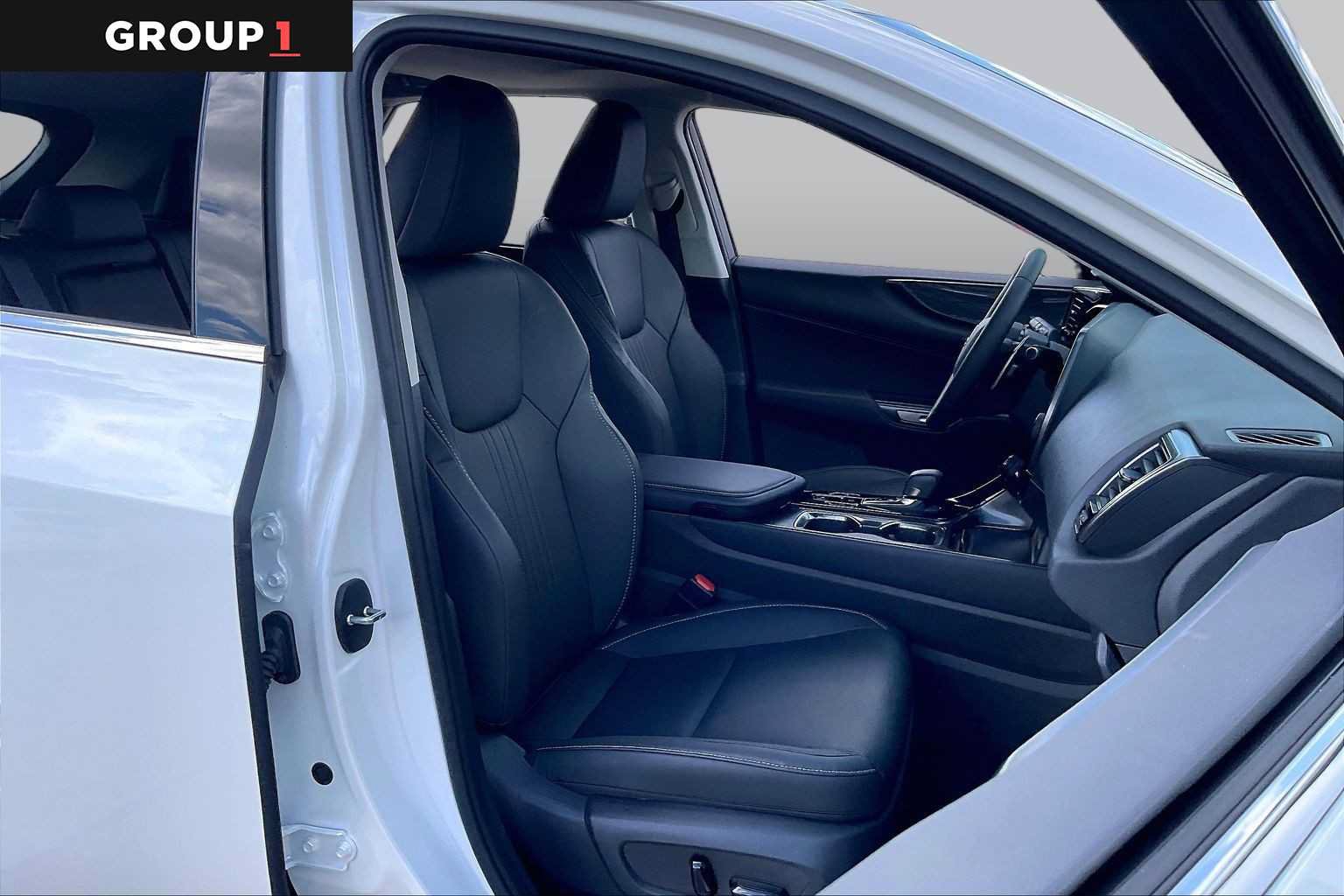 Used 2025 Lexus NX 250 FWD w/ Accessory Package (2T) image 8