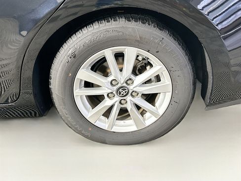 Used 2025 Toyota Camry LE image 11