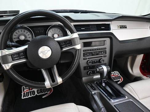 Used 2011 Ford Mustang GT Premium w/ Comfort Pkg RWD image 4