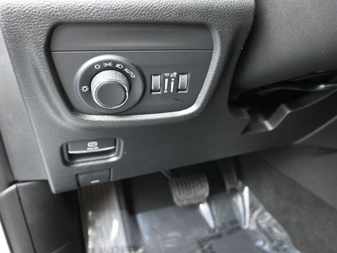 New 2025 Jeep Grand Cherokee L Laredo image 13