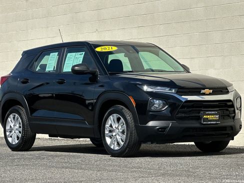 Certified 2021 Chevrolet TrailBlazer LS w/ LPO, Blackout Package image 1