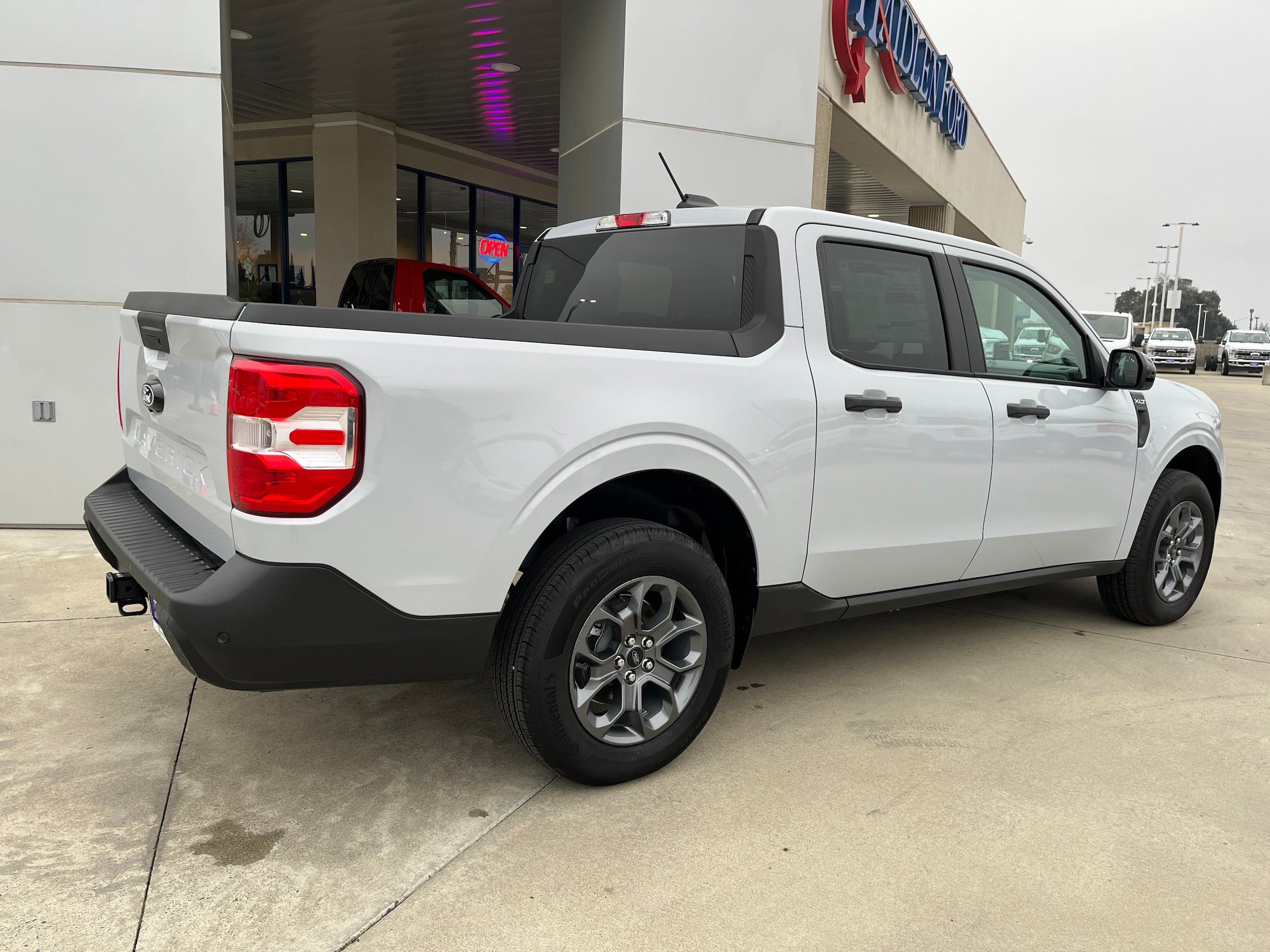 New 2025 Ford Maverick XLT w/ XLT Luxury Package FWD image 2