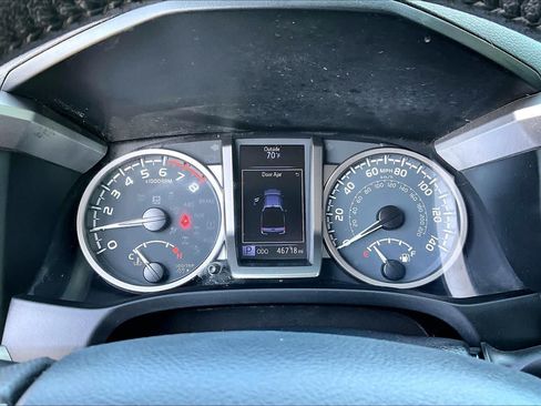Certified 2020 Toyota Tacoma SR5 AWD/4WD image 24