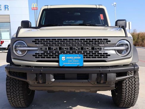 New 2025 Ford Bronco Badlands w/ Sasquatch Package image 7