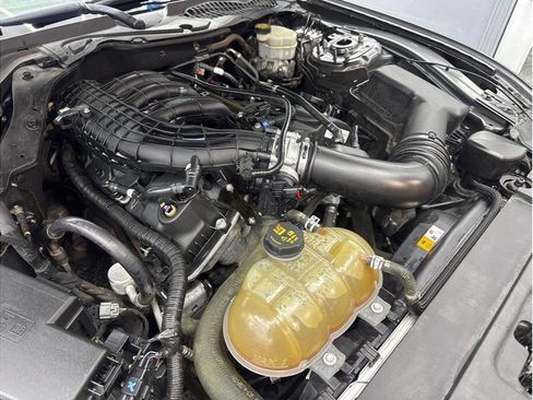 Used 2016 Ford Mustang Coupe RWD image 20
