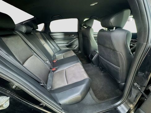 Used 2018 Honda Accord Sport image 28