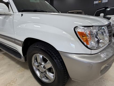 Used 2006 Toyota Land Cruiser image 15