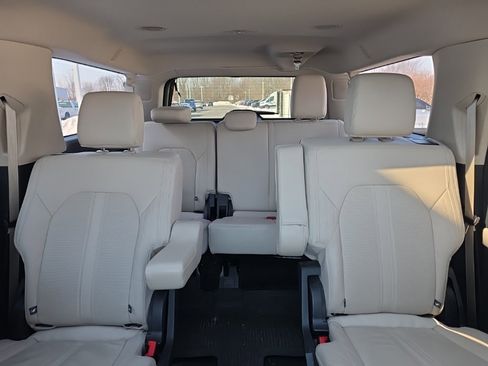 Used 2023 Ford Expedition Max Platinum image 14