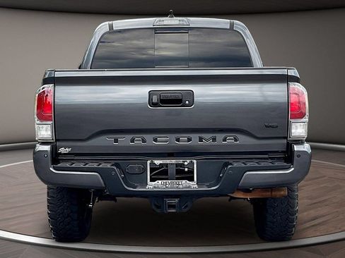 Used 2021 Toyota Tacoma TRD Off-Road w/ Technology Package AWD/4WD image 6