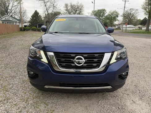Used 2019 Nissan Pathfinder SV FWD image 8