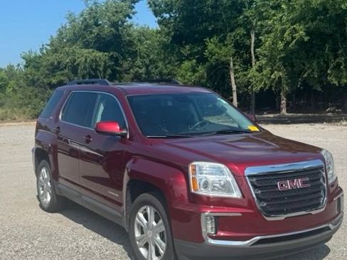Used 2017 GMC Terrain SLE w/ Driver Alert Package I FWD image 1