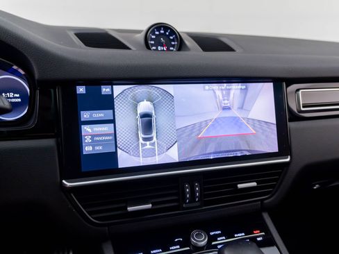 Certified 2021 Porsche Cayenne S AWD/4WD image 23