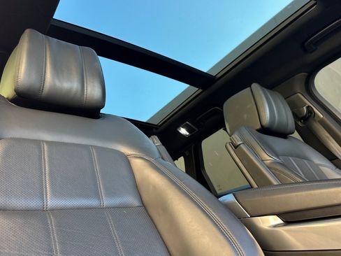 Used 2019 Land Rover Range Rover Sport Supercharged image 19