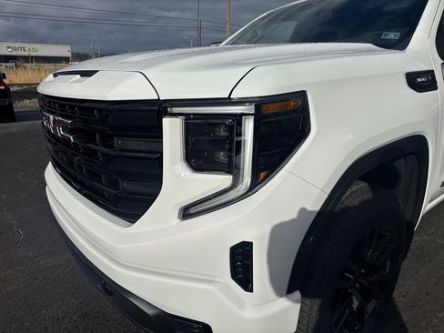 New 2026 GMC Sierra 1500 Elevation image 10