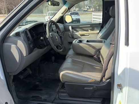 Used 2010 Chevrolet Silverado 1500 W/T w/ LS Package image 8