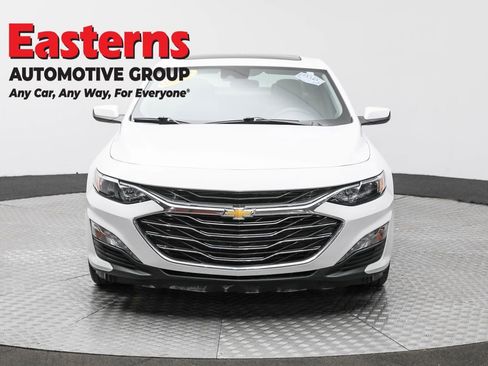 Used 2024 Chevrolet Malibu LT image 2