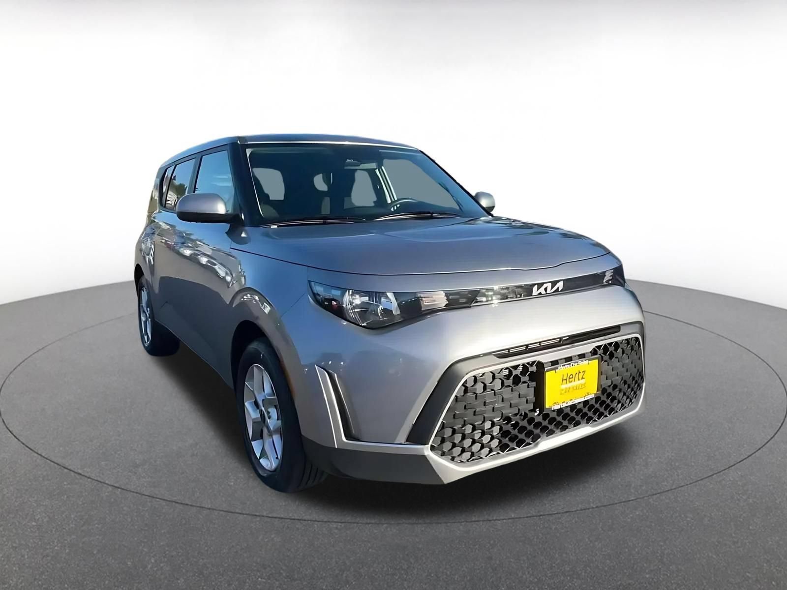 Used 2025 Kia Soul LX w/ LX Technology Package FWD image 3