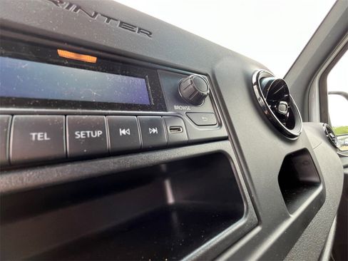 Used 2022 Mercedes-Benz Sprinter 2500 image 24