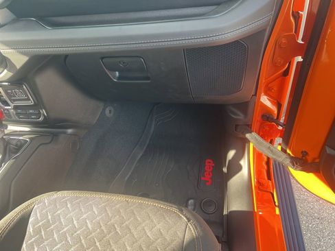 Used 2025 Jeep Gladiator Mojave w/ Safety Group image 48