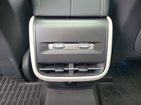 Certified 2024 Lincoln Nautilus Reserve w/ Equipment Group 202A image 45